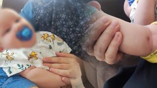 Doğduğundan beri ağlıyordu... Gerçek 2 ay sonra ortaya çıktı! Vücudundan çıkan herkesi şoke etti...