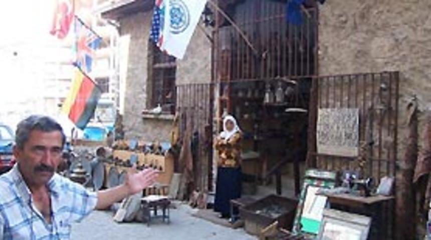 Osmanlı'yı d&uuml;nyaya tanıtıyor