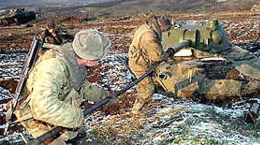 &Ccedil;e&ccedil;enistan'da 5 rus askeri &ouml;ld&uuml;