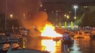 Maltepe’de korkutan yangın! Sahildeki tekne alev alev yandı