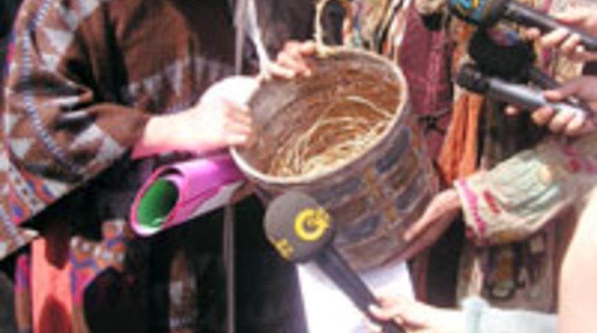 DİE &ouml;n&uuml;nde 'Donkişot' eylemi