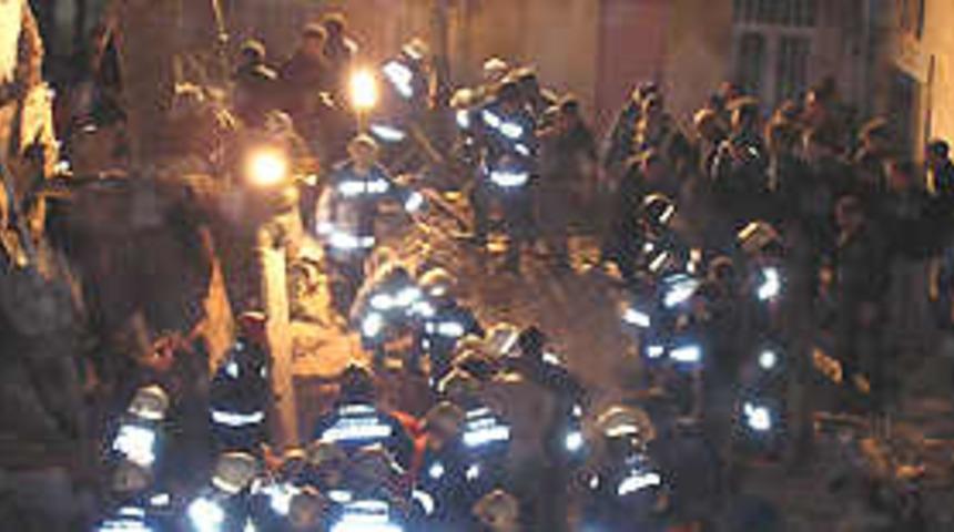 10 kişilik ailenin yaşadığı ev &ccedil;&ouml;kt&uuml;