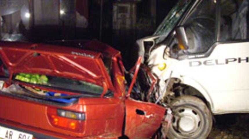 Yalova'da trafik kazası: 5 &ouml;l&uuml;, 4 yaralı