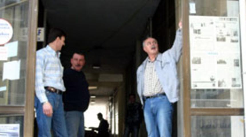 Keşan'da &ccedil;arşının kapısı &ccedil;alındı