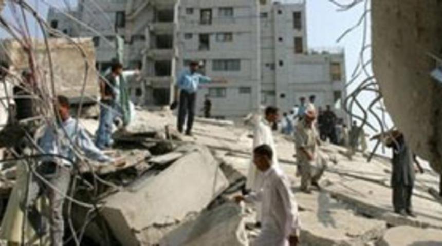 Pakistan'da felaketzedelerin yaşam savaşı