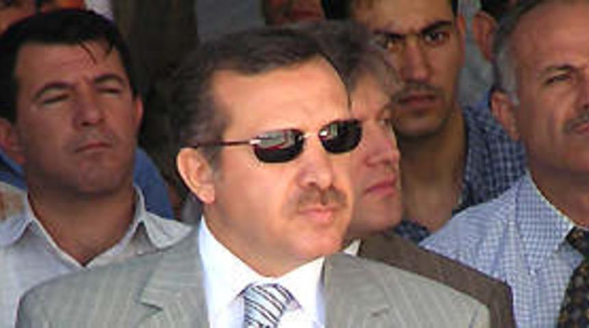 "D&uuml;ş&uuml;nen, &uuml;reten bir gen&ccedil;lik olun"