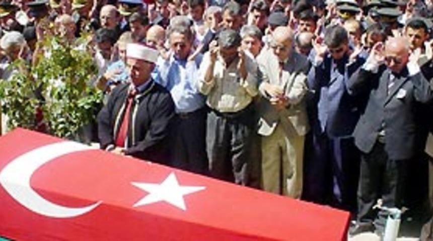 Şehit askerler i&ccedil;in t&ouml;ren d&uuml;zenlendi