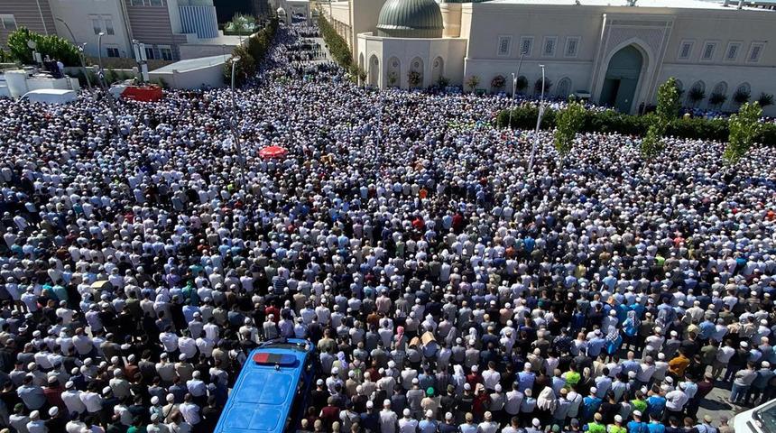 Menzil grubunun lideri Abdülbaki El Hüseyni son yolculuğuna uğurlandı! 250 bin kişi katıldı