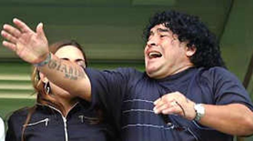 Maradona'ya Rio Havalimanında g&ouml;zaltı