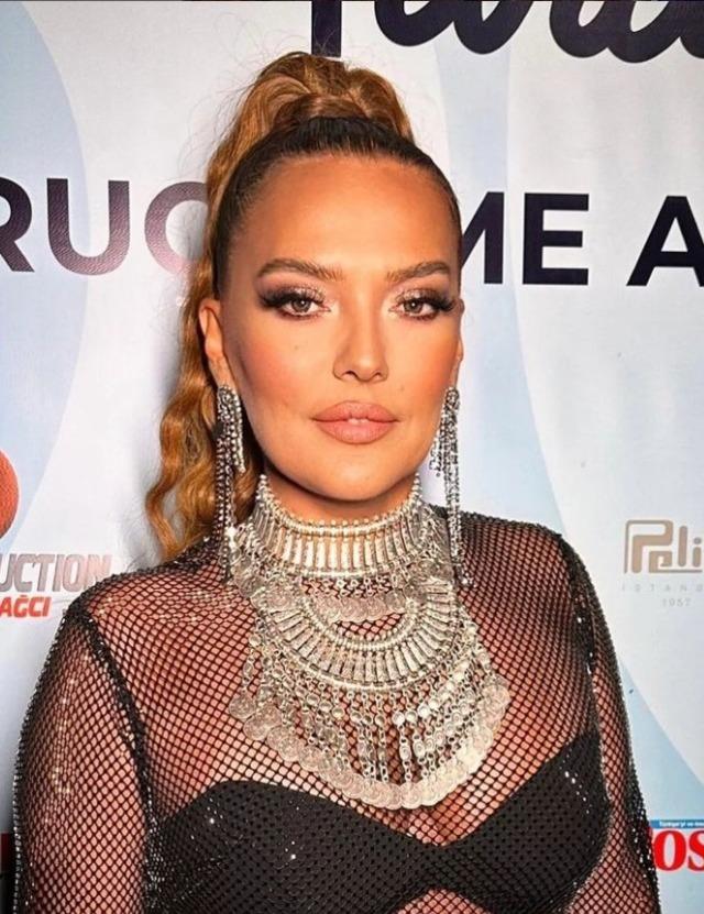 demet-akalın1