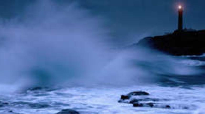 Bangladeş'de fırtına 500 kişi kayıp