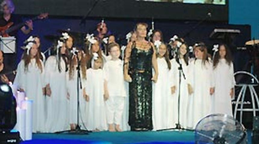 Kardelen konserleri devam ediyor