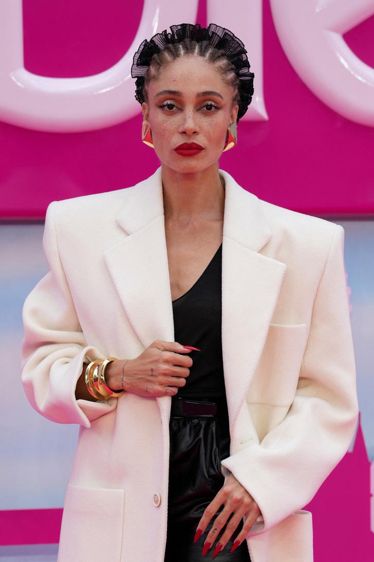 Barbie filminin Londra galasına ünlü isimler akın etti! Resmen şıklık yarışı yaşandı G3