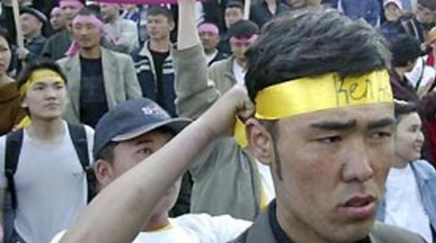 &Ouml;zbekistan'da isyan &ccedil;ıktı