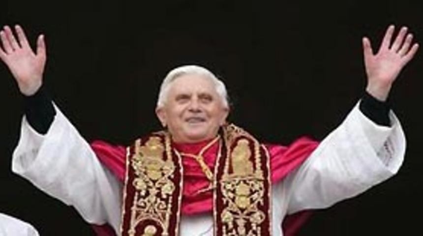 Papa, rahibenin &ouml;ld&uuml;r&uuml;lmesini kınadı