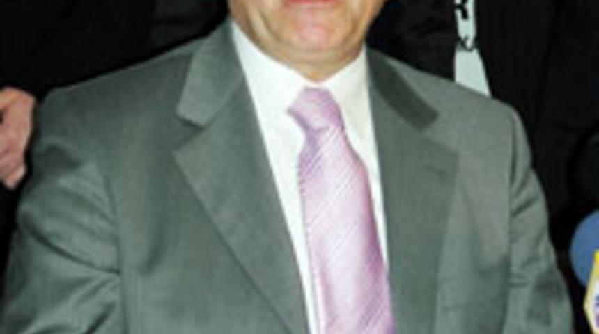 B&uuml;t&ccedil;enin yarısı ulaşıma
