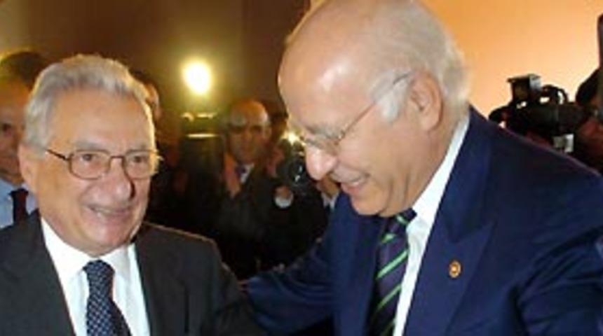 Moliviatis'in ziyareti Rum basınında