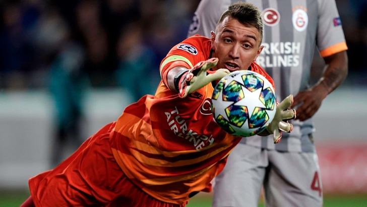 Ve Muslera beklenen haberi verdi! Icardi için tecrübeli file bekçisinden transfer sözleri G5
