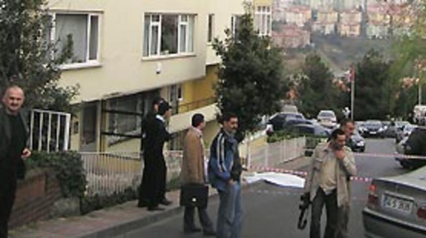 Mali m&uuml;şavir 6. kattan atladı