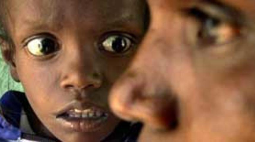 D&uuml;nyada kadın ve &ccedil;ocuk ka&ccedil;ak&ccedil;ılığı artıyor