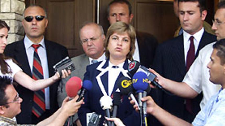 &Ccedil;iller'den Merkel'e &ouml;ğ&uuml;t