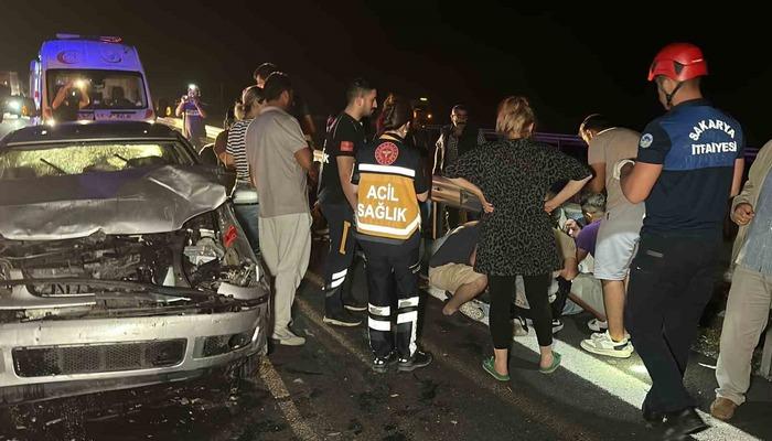 Düzce’de zincirleme trafik kazası! 6 araç birbirine girdi: 14 yaralı