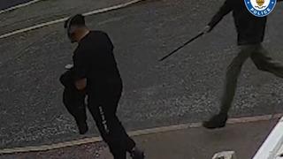 Samuray kılıcı vahşeti! 16 yaşındaki genci yolun ortasında katletti....  İşte trajik olayın görüntüleri!