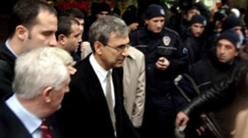 "Savunma yapamadığım i&ccedil;in &uuml;z&uuml;ld&uuml;m"