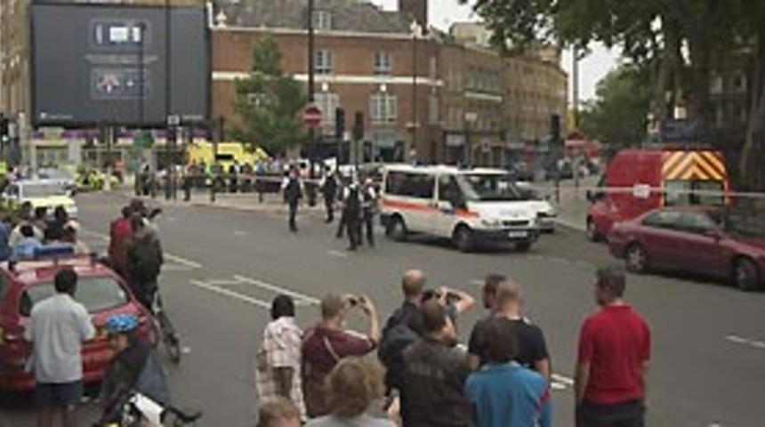 Londra'da zanlı vuruldu