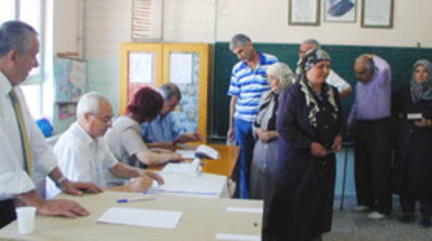 Bulgar halkı sandık başında