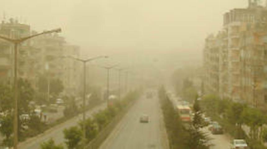 Mardin'i toz bulutu kapladı