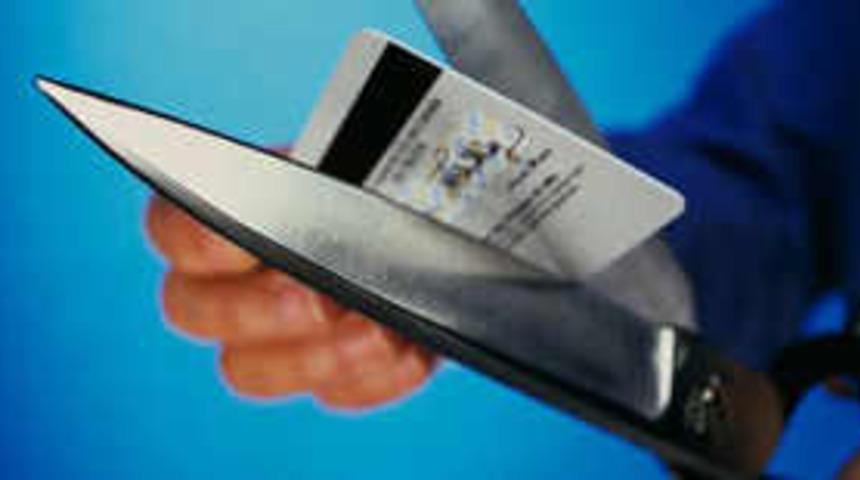 Kredi kartıyla alışverişin tutarı 50 milyar