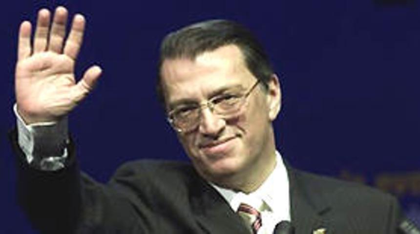 Mesut Yılmaz hemşehrileriyle