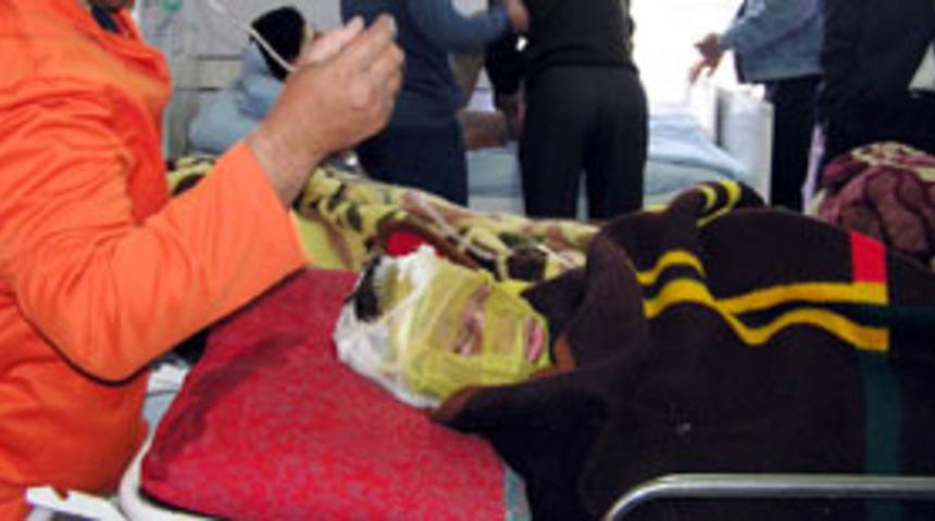 Eşini elleriyle boğarak &ouml;ld&uuml;rd&uuml;