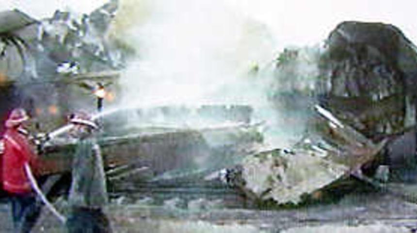 Japonya'da tren kazası: 49 &ouml;l&uuml;