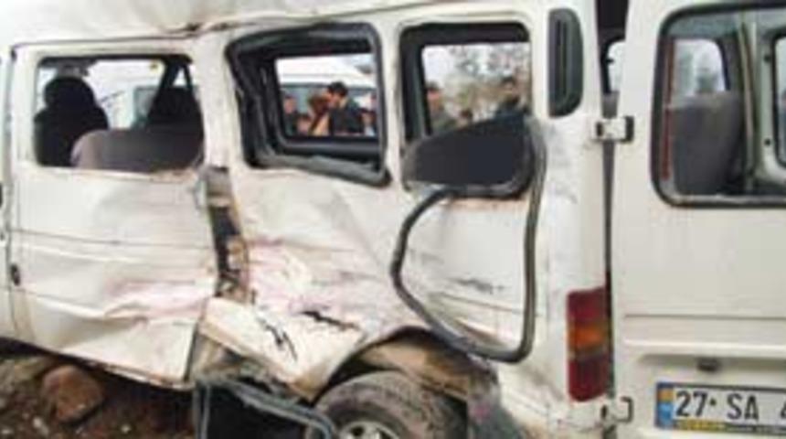 Başkent'te okul servisi kazası