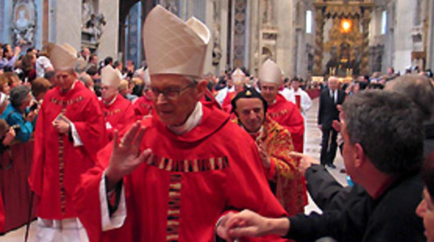 Papa'nın ziyaretinde protokol krizi