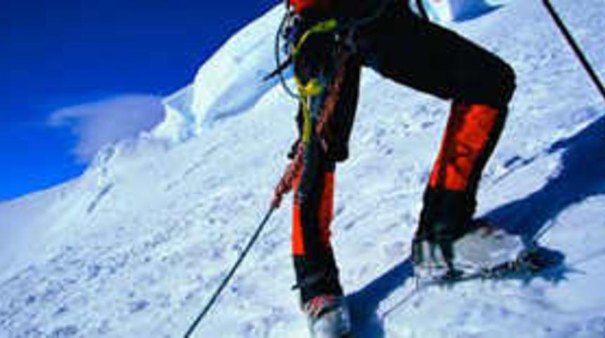 Dağlara zorlu tırmanış