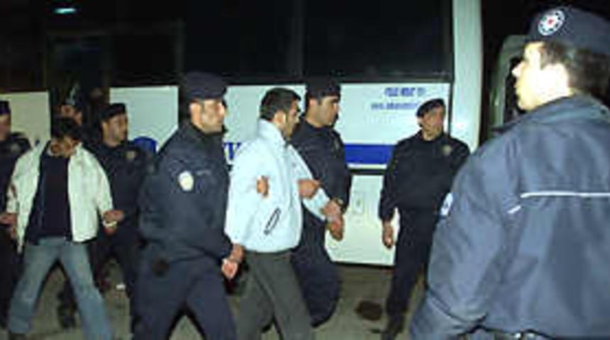 Ege &uuml;niversitesi'nde &ouml;ğrenci olayları