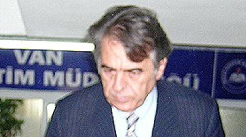 Van YY&Uuml; Rekt&ouml;r&uuml; Aşkın'ın davası ertelendi