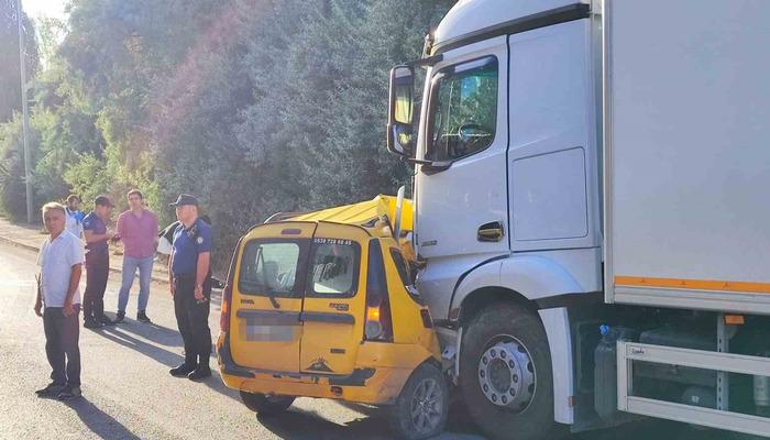 Sivas’ta korkunç kaza! 4 kişi hayatını kaybetti, 1 kişi ağır yaralı