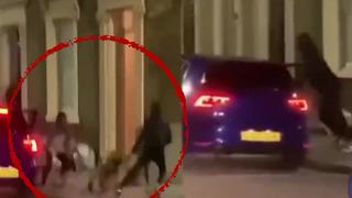 Akıllara durgunluk veren hırsızlık! Park ederken arabanın kapısını açtı... Sürücüyü saçından sürükleyerek çıkarttı