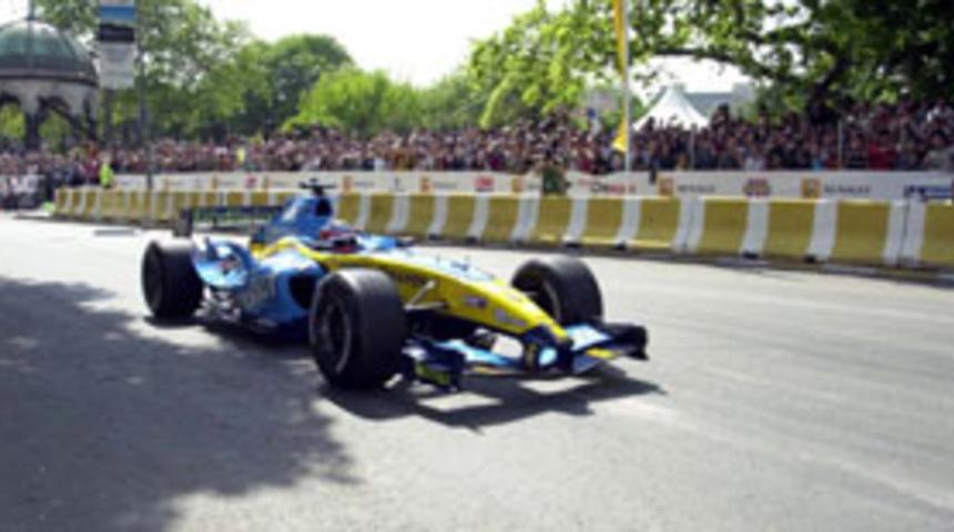 Fernando Alonso sonu&ccedil;tan memnun