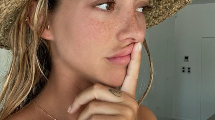 Sosyal medya fenomeni Pauline Tantot aşka geldi! Sevgilisinin öpücüklere boğduğu anları paylaştı