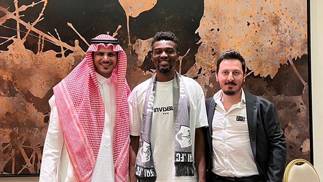 Bernard Mensah, Al-Tai ile sözleşme imzaladı