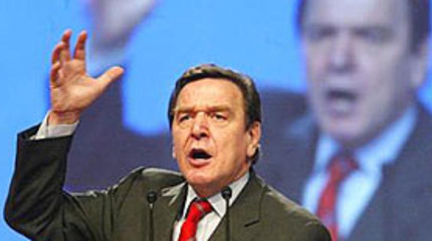 Schr&ouml;der'den erken se&ccedil;im &ccedil;ağrısı