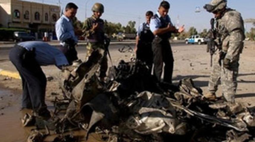 Irak'ta bomba yüklü 2 araçla saldırı: 8 ölü