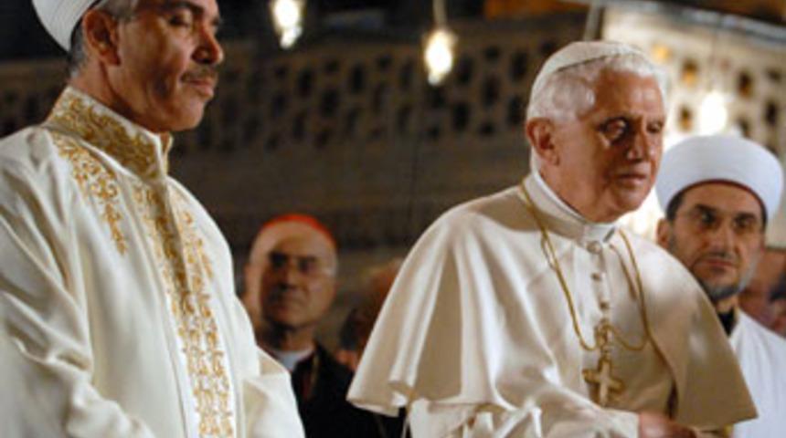 M&uuml;ft&uuml;: Papa yaşayacaklarımızı biliyordu