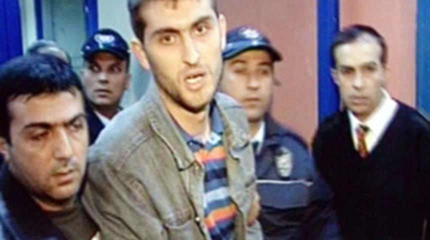 Papa'nın T&uuml;rkiye ziyaretine silahlı protesto