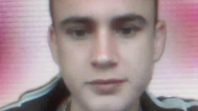 Ölen annesinin sesini taklit ederek aylarca babasını dolandırdı! Tüm parayı kendi hesabına aktardı